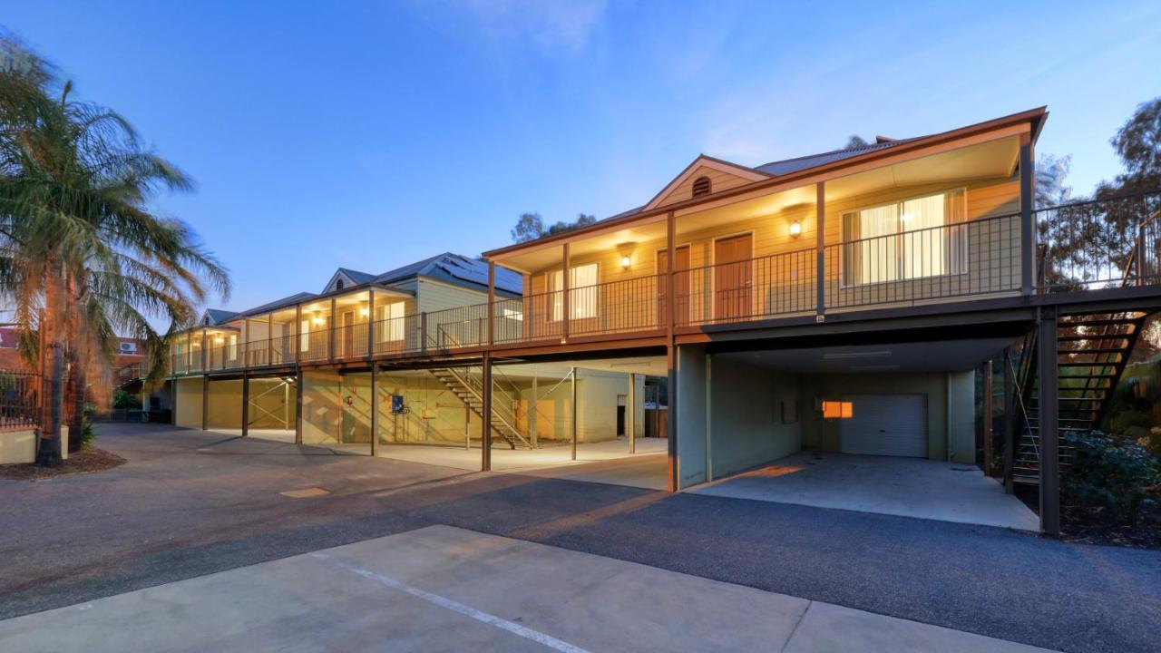 Bridges On Meninya Motel & Apartments Moama Eksteriør billede