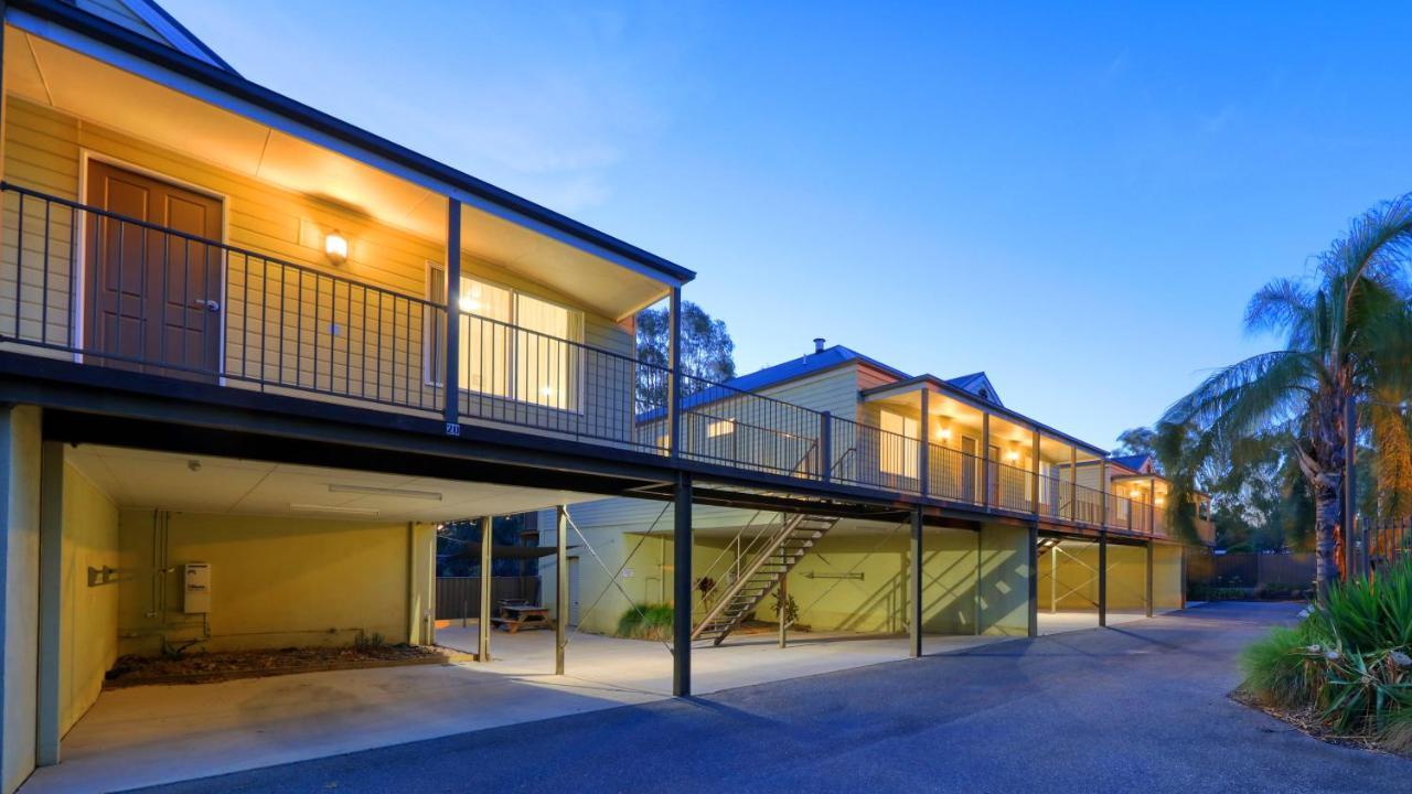 Bridges On Meninya Motel & Apartments Moama Eksteriør billede
