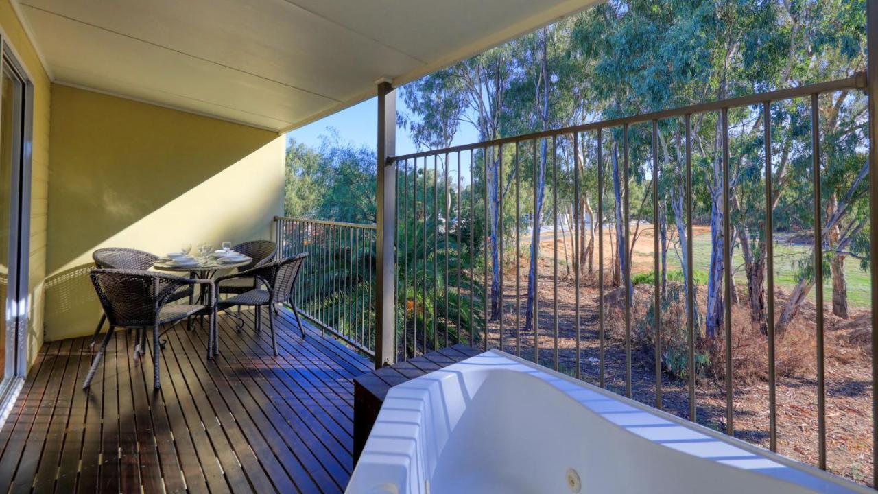 Bridges On Meninya Motel & Apartments Moama Eksteriør billede